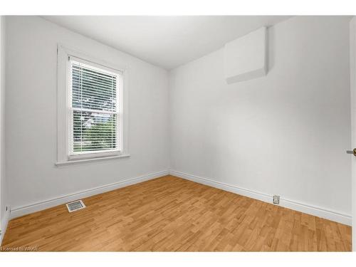 64 East Avenue N, Hamilton, ON - Indoor Photo Showing Other Room