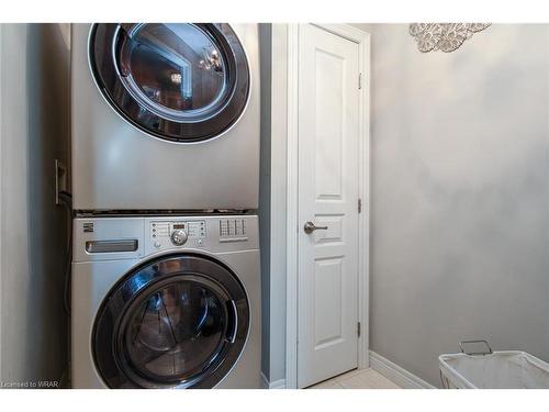 74 Forest Creek Drive, Kitchener, ON - Indoor Photo Showing Laundry Room