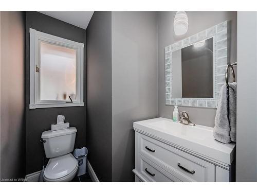 301 Shakespeare Drive, Waterloo, ON - Indoor Photo Showing Bathroom