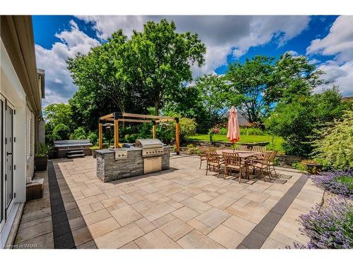 301 Shakespeare Drive, Waterloo, ON - Outdoor