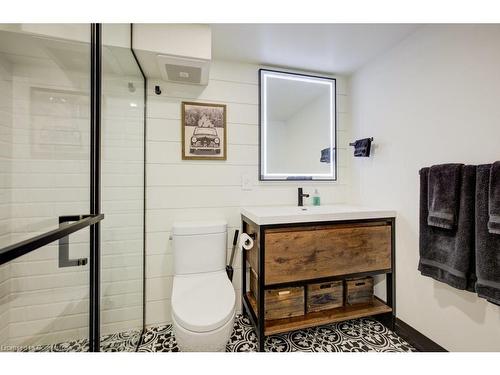 101-85 Spruce Street, Cambridge, ON - Indoor Photo Showing Bathroom