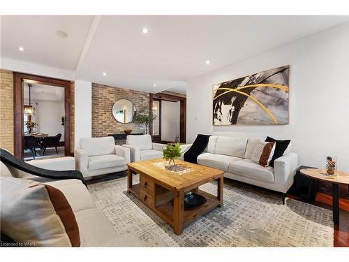 64 Avondale Avenue S, Waterloo, ON - Indoor Photo Showing Living Room
