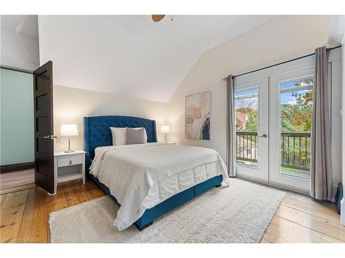 64 Avondale Avenue S, Waterloo, ON - Indoor Photo Showing Bedroom