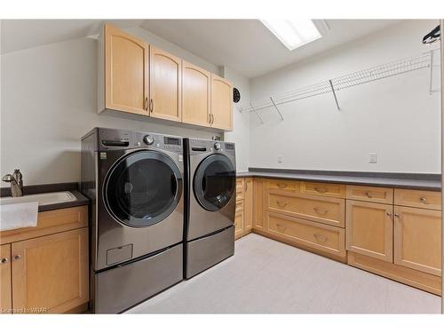 64 Avondale Avenue S, Waterloo, ON - Indoor Photo Showing Laundry Room