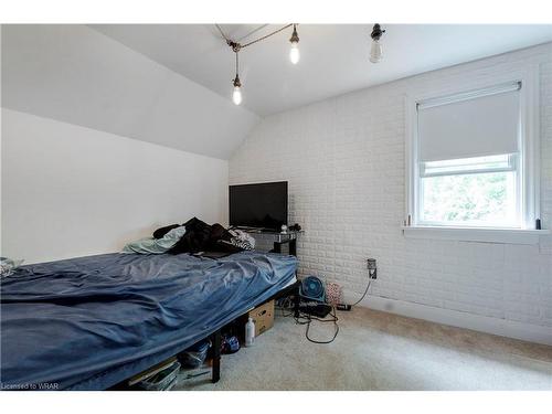 131 North Drive, Kitchener, ON - Indoor Photo Showing Bedroom
