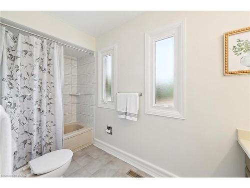 38 Mount Pleasant Drive, Brampton, ON - Indoor Photo Showing Bathroom