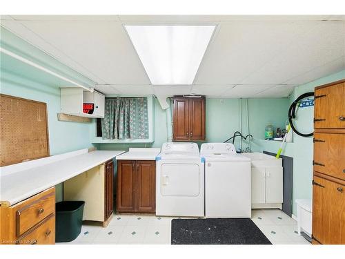 38 Mount Pleasant Drive, Brampton, ON - Indoor Photo Showing Laundry Room