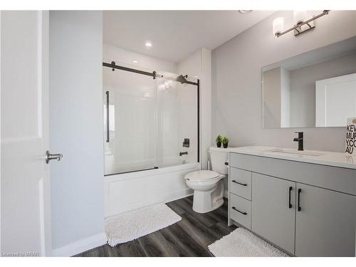 1202-60 Charles Street W, Kitchener, ON - Indoor Photo Showing Bathroom
