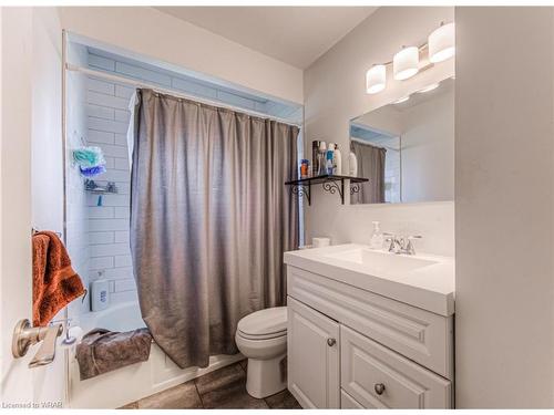 27 Weichel Street, Kitchener, ON - Indoor Photo Showing Bathroom