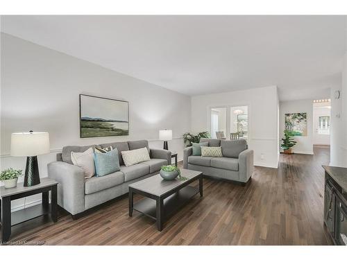 45 Edwin Crescent, Tillsonburg, ON - Indoor Photo Showing Living Room