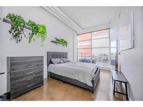 609-410 King Street W, Kitchener, ON - Indoor Photo Showing Bedroom