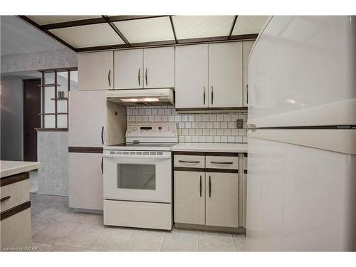 36 Ridgeway Avenue, Guelph, ON - Indoor Photo Showing Kitchen