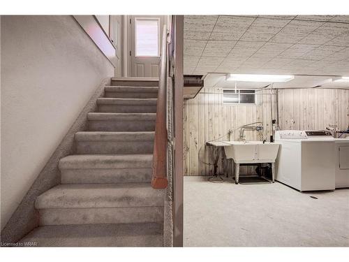 36 Ridgeway Avenue, Guelph, ON - Indoor Photo Showing Laundry Room