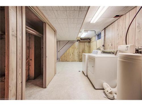 36 Ridgeway Avenue, Guelph, ON - Indoor Photo Showing Laundry Room