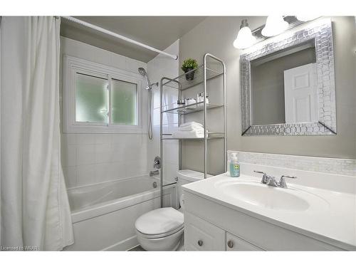 368 Cyrus Street, Cambridge, ON - Indoor Photo Showing Bathroom