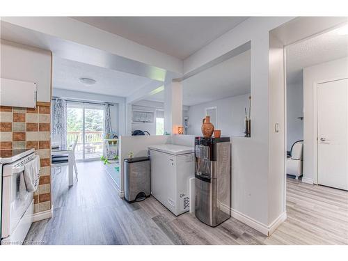 574 Bonavista Drive, Waterloo, ON - Indoor Photo Showing Laundry Room