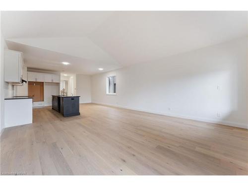 234 Mount Pleasant Street, Brantford, ON - Indoor Photo Showing Kitchen