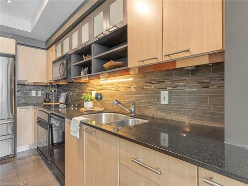 1113-36 Blue Jays Way, Toronto, ON - Indoor Photo Showing Kitchen With Double Sink With Upgraded Kitchen