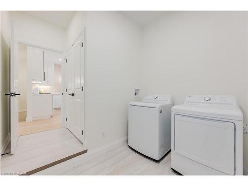 126 South Parkwood Boulevard, Elmira, ON - Indoor Photo Showing Laundry Room