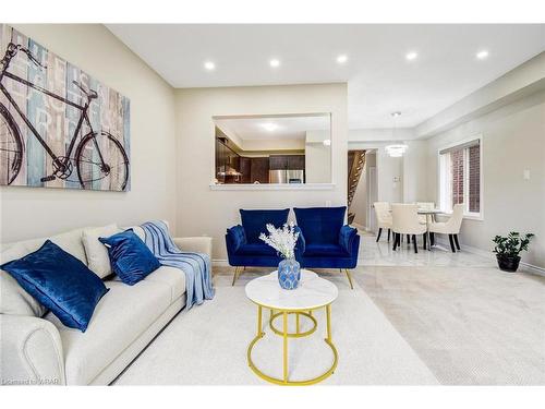 39 Elsegood Drive, Guelph, ON - Indoor Photo Showing Living Room