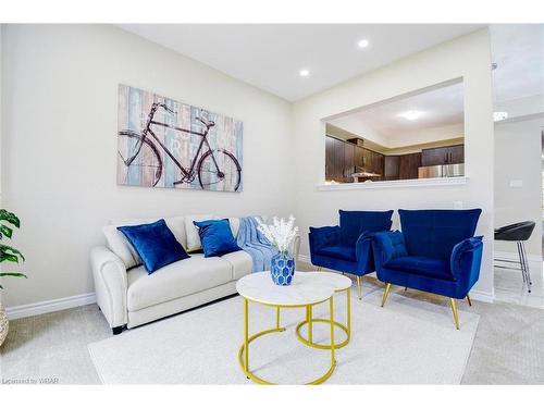 39 Elsegood Drive, Guelph, ON - Indoor Photo Showing Living Room