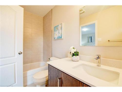 39 Elsegood Drive, Guelph, ON - Indoor Photo Showing Bathroom