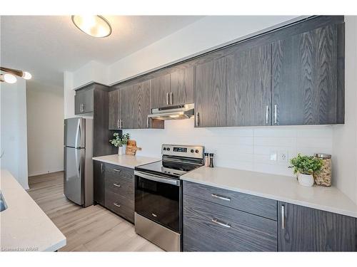84-261 Woodbine Avenue, Kitchener, ON - Indoor Photo Showing Kitchen With Stainless Steel Kitchen