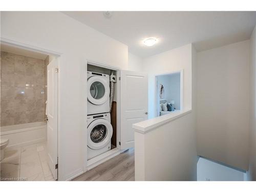 84-261 Woodbine Avenue, Kitchener, ON - Indoor Photo Showing Laundry Room
