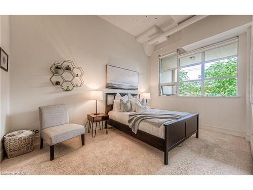 325-112 Benton Street, Kitchener, ON - Indoor Photo Showing Bedroom