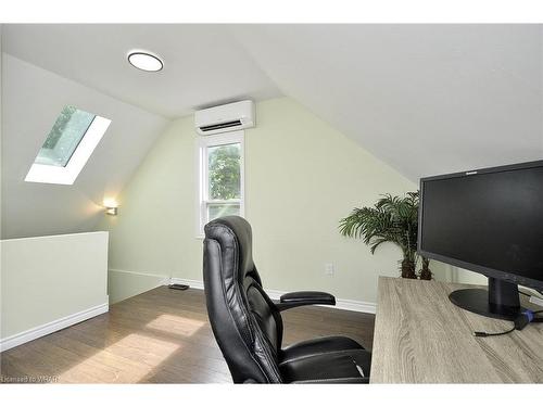 172 Paling Avenue, Hamilton, ON - Indoor Photo Showing Other Room