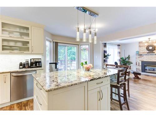 6 Zeffer Place, Kitchener, ON - Indoor Photo Showing Kitchen With Upgraded Kitchen