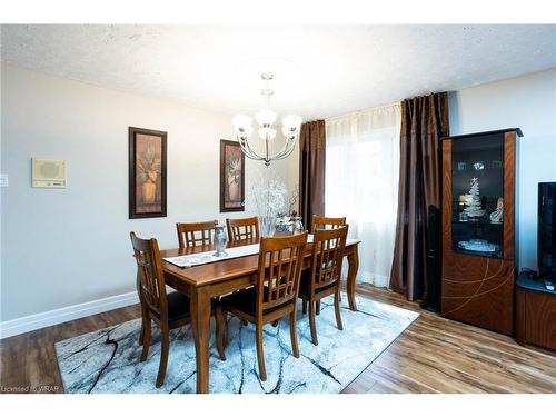 6 Zeffer Place, Kitchener, ON - Indoor Photo Showing Dining Room