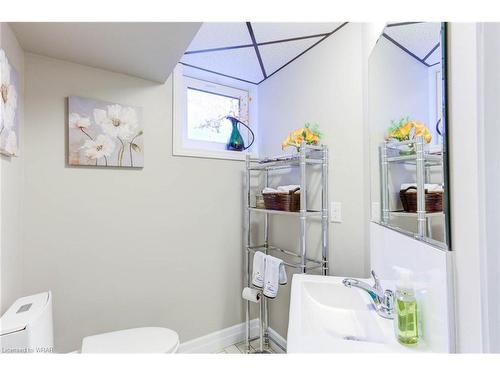 6 Zeffer Place, Kitchener, ON - Indoor Photo Showing Bathroom