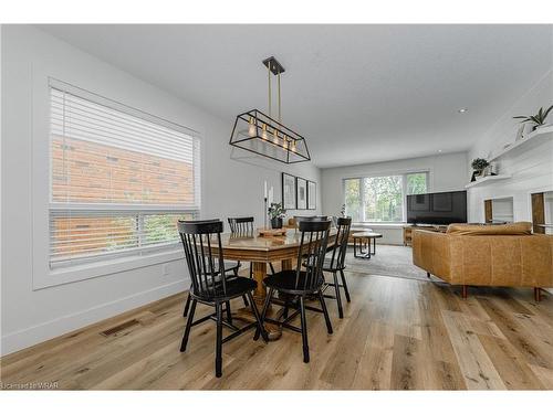 9 Highview Place, Kitchener, ON - Indoor Photo Showing Dining Room