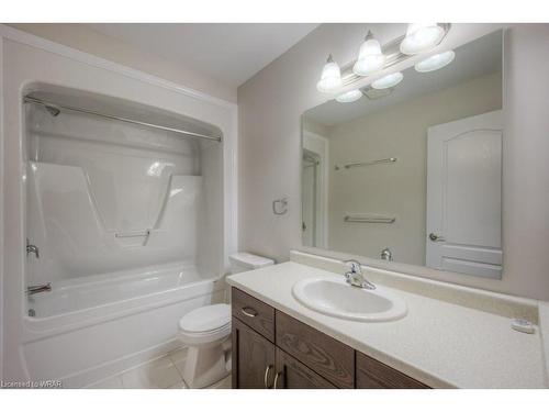 49-635 Saginaw Parkway, Cambridge, ON - Indoor Photo Showing Bathroom