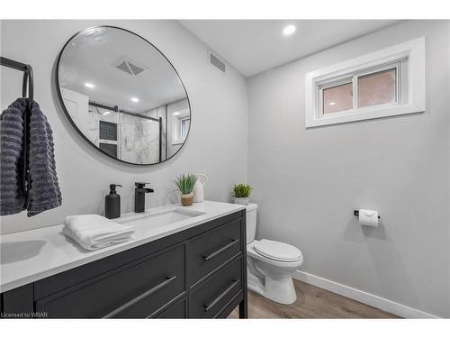 15 Miller Crescent, Simcoe, ON - Indoor Photo Showing Bathroom