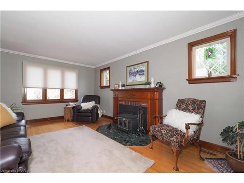 537 Argyle Street S, Cambridge, ON - Indoor Photo Showing Living Room With Fireplace