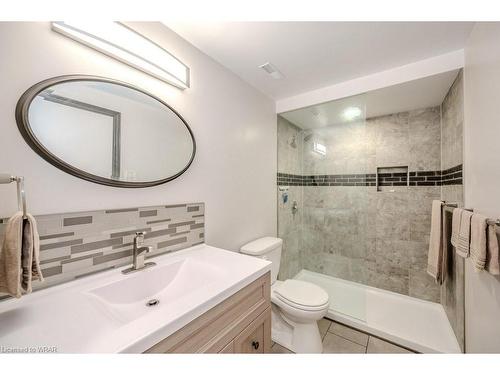 15 Wildwood Place, Waterloo, ON - Indoor Photo Showing Bathroom