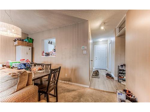 26-250 Keats Way, Waterloo, ON - Indoor Photo Showing Dining Room