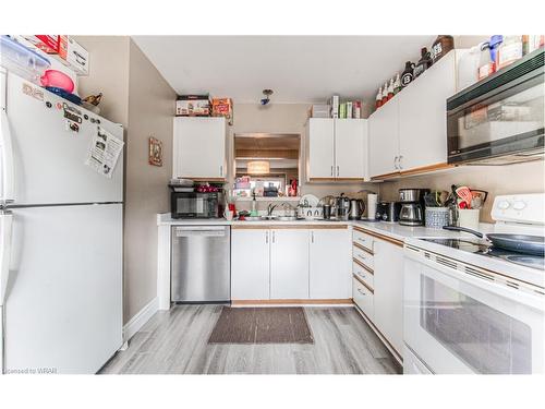 26-250 Keats Way, Waterloo, ON - Indoor Photo Showing Kitchen