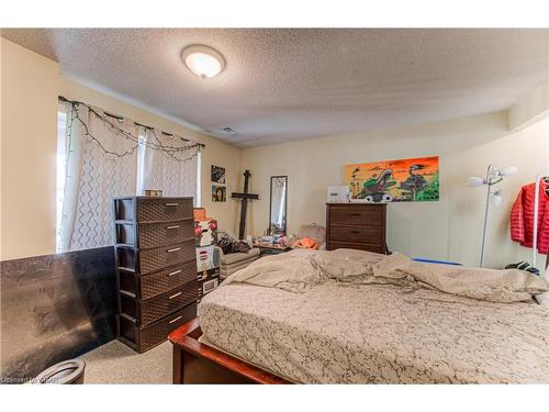 26-250 Keats Way, Waterloo, ON - Indoor Photo Showing Bedroom