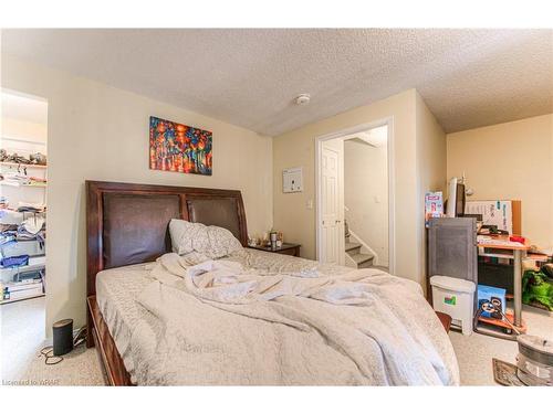 26-250 Keats Way, Waterloo, ON - Indoor Photo Showing Bedroom