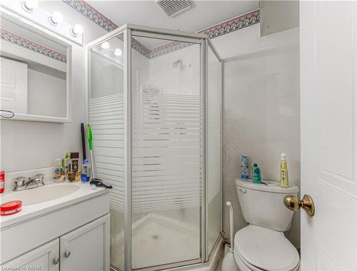 26-250 Keats Way, Waterloo, ON - Indoor Photo Showing Bathroom