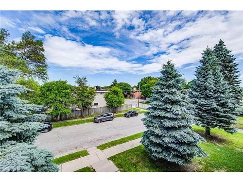 115 Kraft Avenue, Kitchener, ON - Outdoor With View