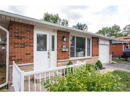 754 Kummer Crescent, Cambridge, ON - Outdoor