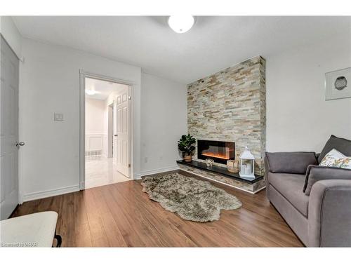 139 Kitchener Road, Cambridge, ON - Indoor Photo Showing Living Room With Fireplace