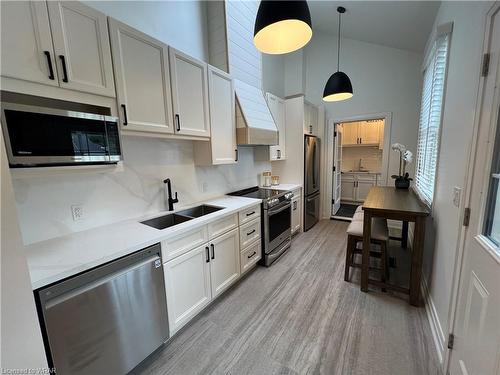 37A Victoria Avenue, Cambridge, ON - Indoor Photo Showing Kitchen With Double Sink With Upgraded Kitchen