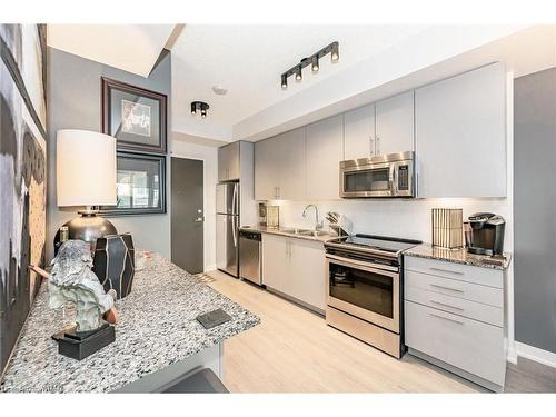 507-85 Duke Street W, Kitchener, ON - Indoor Photo Showing Kitchen With Stainless Steel Kitchen With Upgraded Kitchen