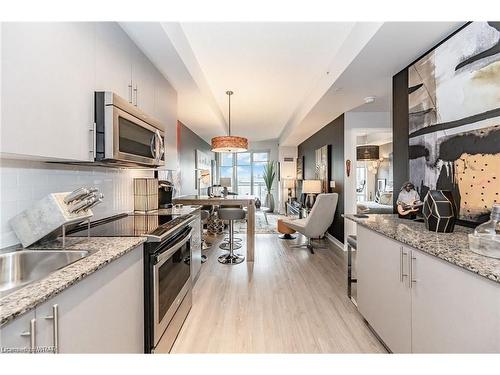 507-85 Duke Street W, Kitchener, ON - Indoor Photo Showing Kitchen With Upgraded Kitchen