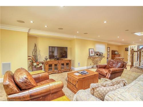 146 Silver Maple Crescent, North Dumfries, ON - Indoor Photo Showing Living Room